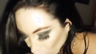 Japa safada cheirando no meu pau