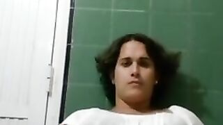 Trans pijona se pajea