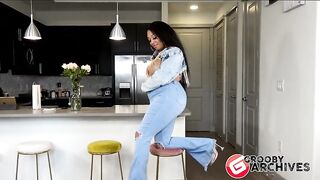 GROOBY-ARCHIVES:carries forward Skylar Comes Agone!