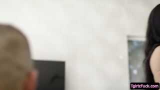 Busty trans wants to fuck in the kitchen