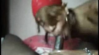 Stunning amateur t-girl gives a good blowjob in the close-up